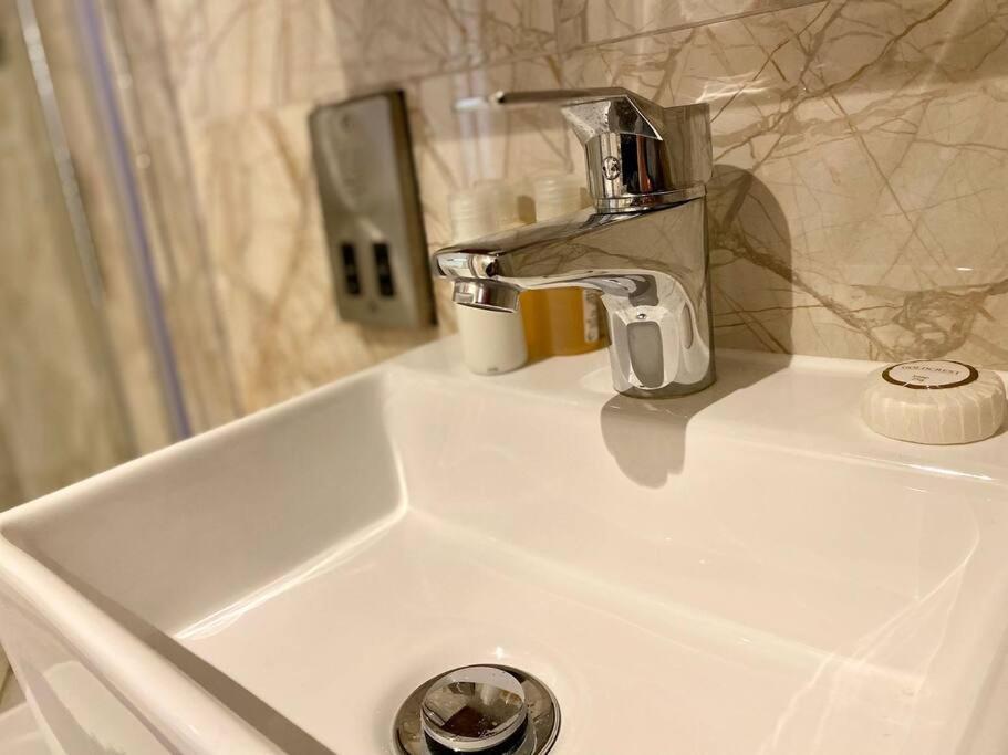 Victoria Street Apartment Sleeps 2 ليفربول المظهر الخارجي الصورة